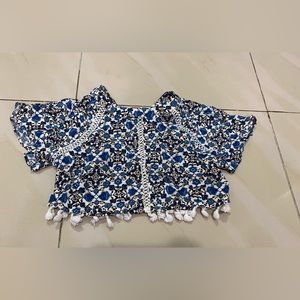 Forever 21 Shirt Womens Size S Crop Top Short Sleeve Floral Keyhole Tassel